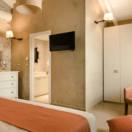 τheano Βίλα Σάμη