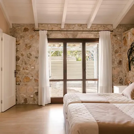 τheano Villa